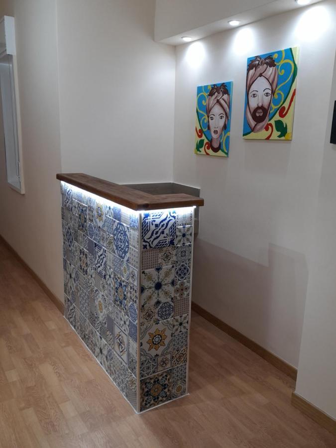 Milazzo: La Porta Delle Eolie Bed and Breakfast Buitenkant foto