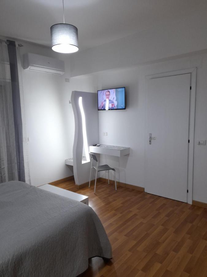 Milazzo: La Porta Delle Eolie Bed and Breakfast Kamer foto