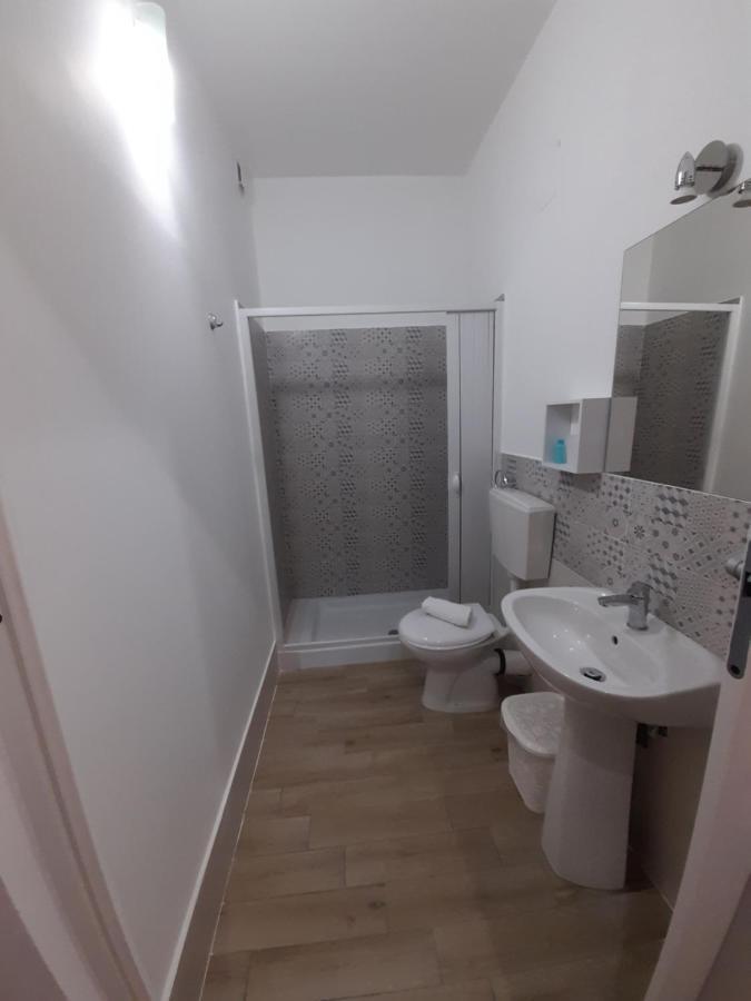 Milazzo: La Porta Delle Eolie Bed and Breakfast Buitenkant foto