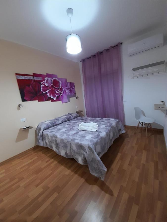 Milazzo: La Porta Delle Eolie Bed and Breakfast Buitenkant foto